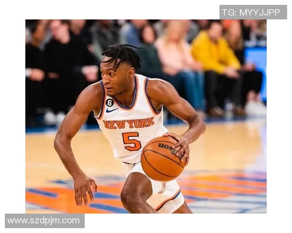 伊曼纽尔奎克利：篮球场上的新星与未来的希望