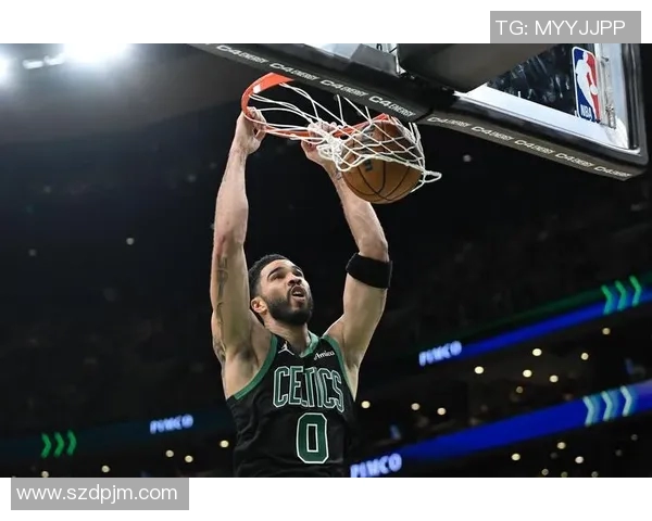 杰森塔图姆如何在NBA赛场上展现领导力与全能技巧的完美结合 杰森塔图姆如何在NBA赛场上展现领导力与全能技巧的完美结合